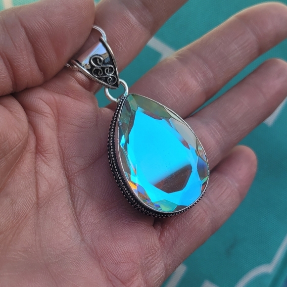 🩷Vintage Rainbow Topaz Gemstone Pendant - Picture 8 of 9